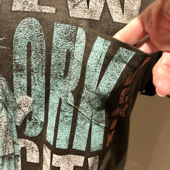 Peter Prince Collection NYC T-Shirt Medium Distressed Black Short Sleeve Pocket - Picture 10 of 12